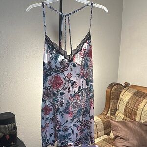 Secret Treasures Floral Lace Chemise - Black, Red, Green